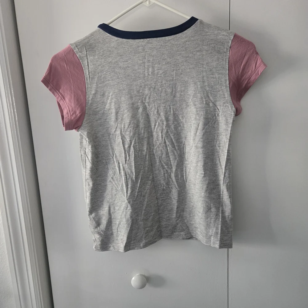 American Eagle Outfitters Grey Tee with Pink Sleeves and Navy Trim - Picture 5 of 5